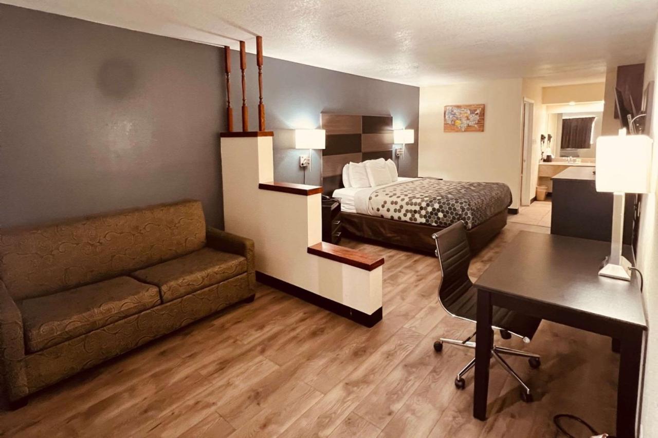 Econo Lodge Inn & Suites Downtown San Antonio Exteriér fotografie